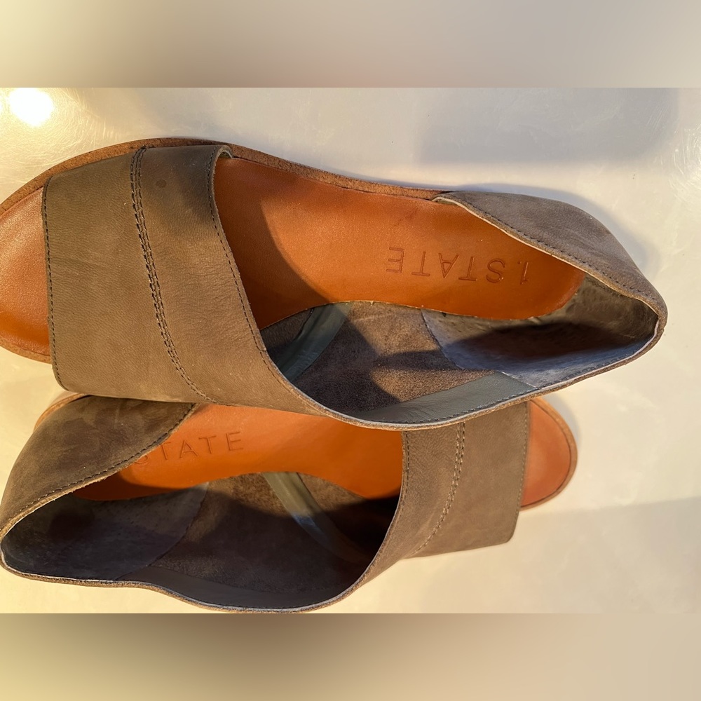 1. State Celvin Slip On Sandals